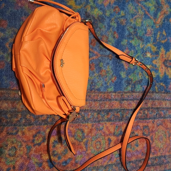 Juicy Couture crossbody - Picture 1 of 3